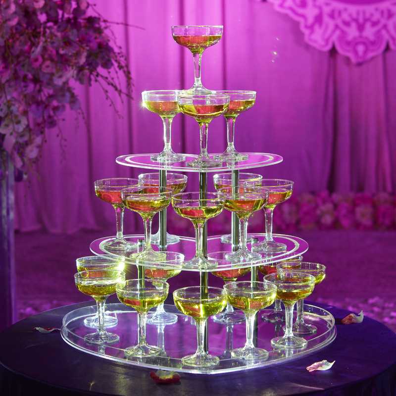 New acrylic three-layer heart-shaped champagne tower shelf Wedding wine table cup tower Wedding props Champagne tower