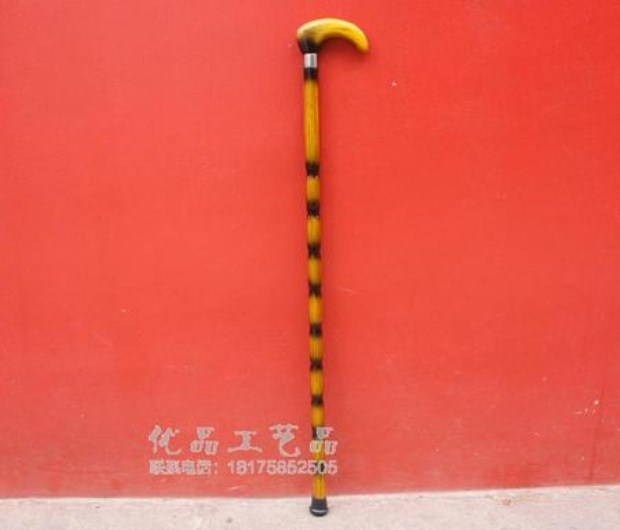 Khắc gỗ mía rắn Ông già cung cấp vòi nạng cũ mía mía còng tay trekking cực - Gậy / gậy gậy xếp gọn