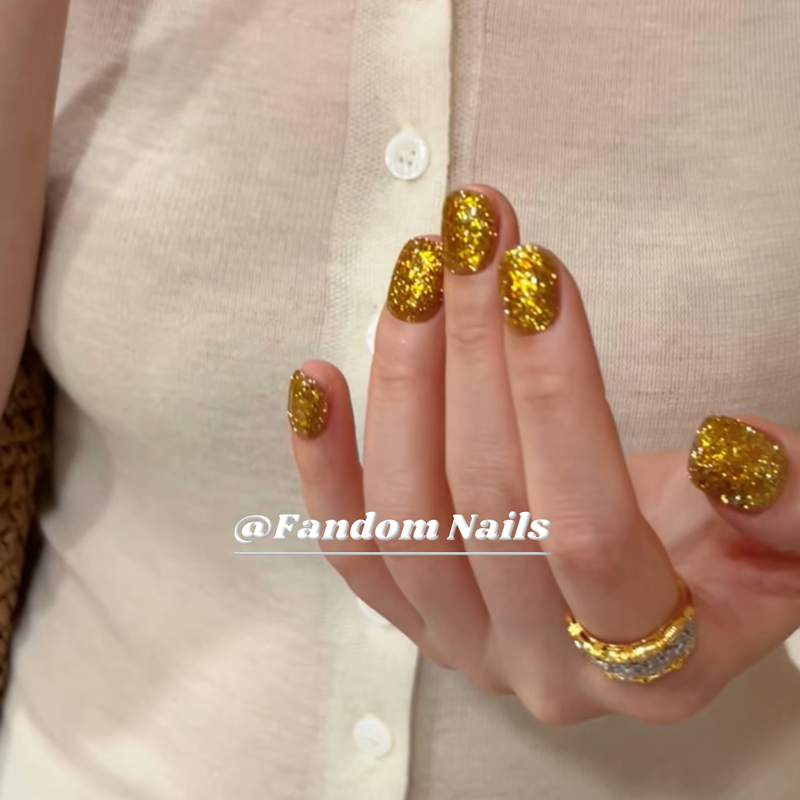 【Fn】New Year's Edition Champagne Gold Sparkling Cat Eye Handmade Wearable Nails with a High-End Feel and Whitening Effect 【Fn】New Year's Edition Champagne Gold Sparkling Cat Eye Handmade Wearable Nails with a High-End Feel and Whitening Effect