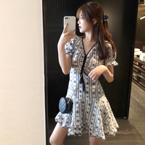 Korean special cabinet 2022 summer new crushed flower platycoon small sub-style first love dress with dress sweet and embroidered A-word dress