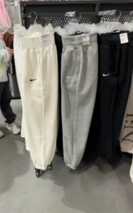 Star Outlet приобретает женские бархатные вязаные спортивные брюки Nike DQ5888 слишком большие и толстые