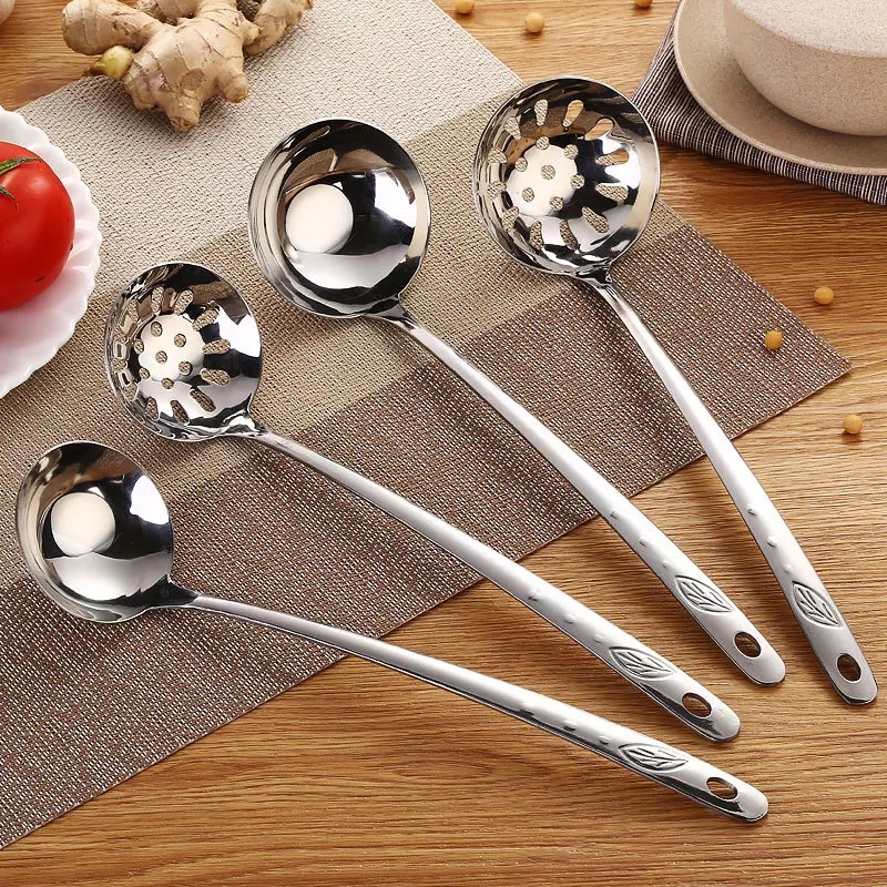 Stainless steel spoon hot pot spoon spoon spoon spoonful spoontablespoon hot pot soup shell soup leak leak