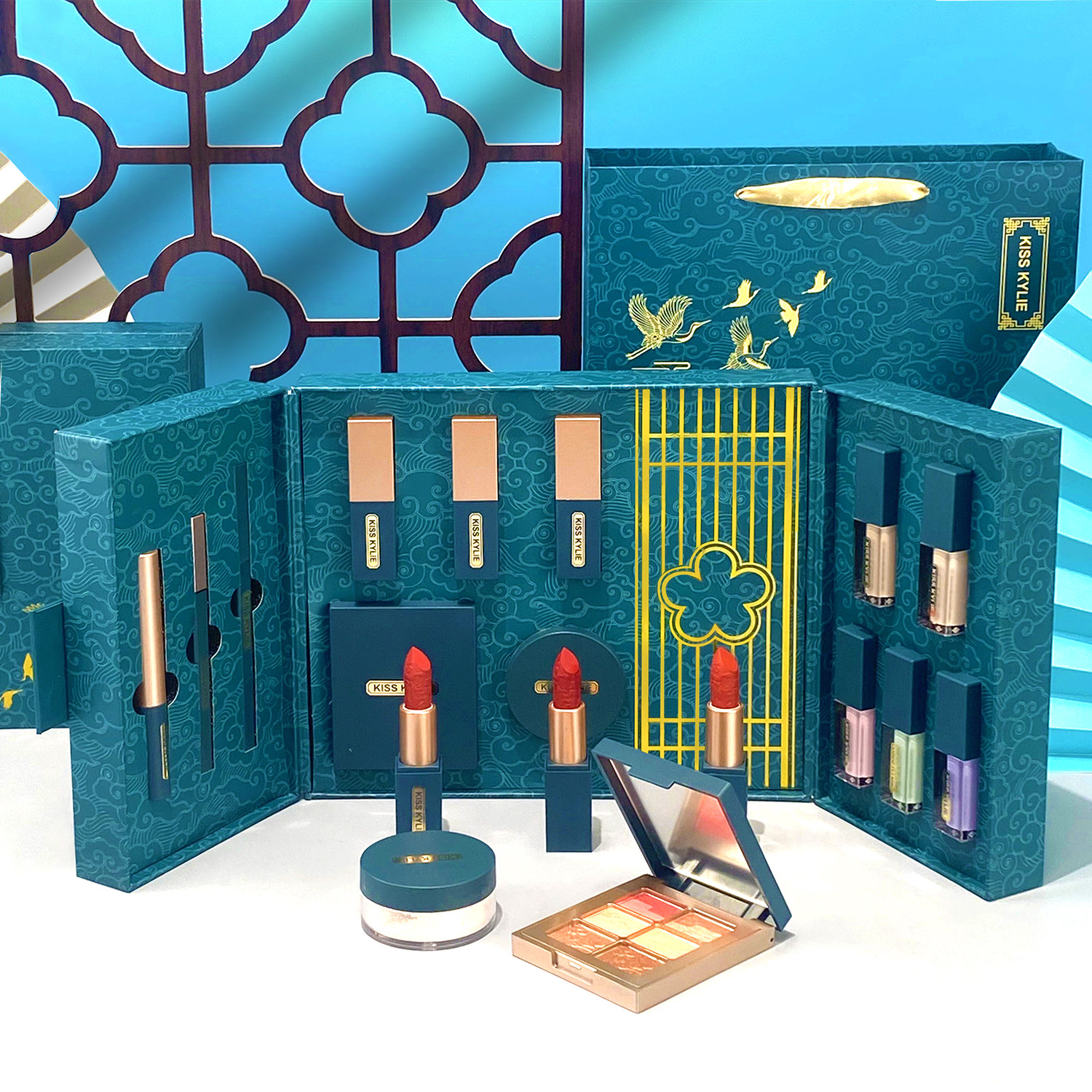 Limited edition Carved Flower Mouth Red Color Makeup Suit Matt Lasting Without Falling Color Cosmetics 520 Valentine's Day Gift-Taobao