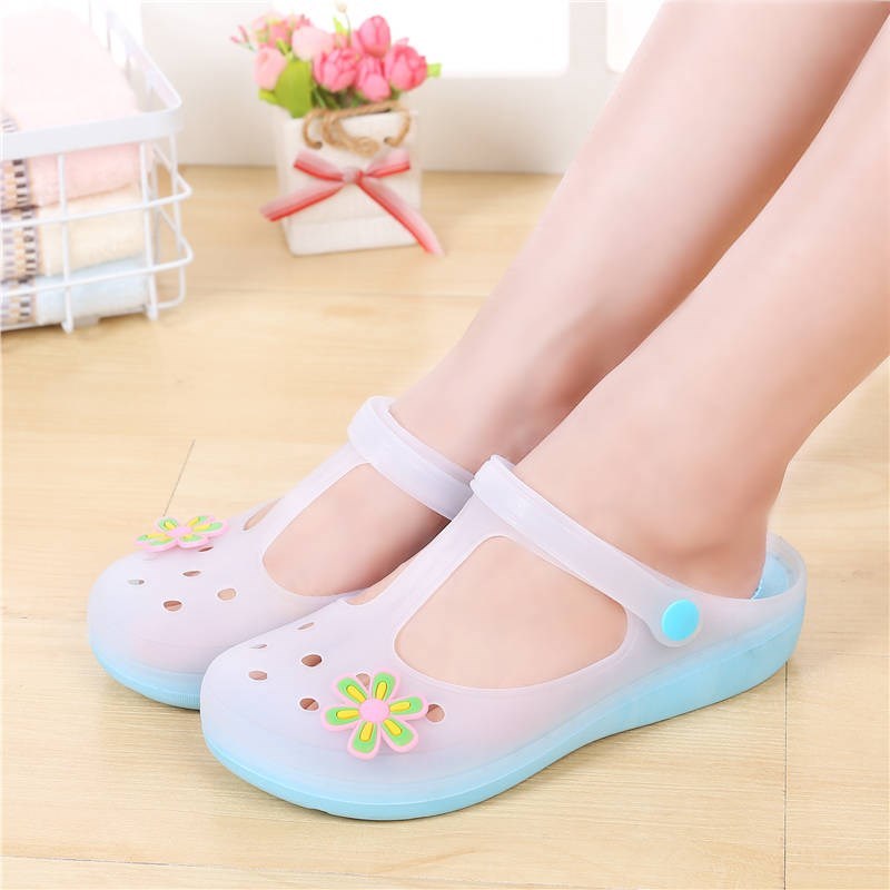 Home outing beach fashion breathable round head hole shoes Baotou slippers women wear soft bottom soft leather non-slip to work
