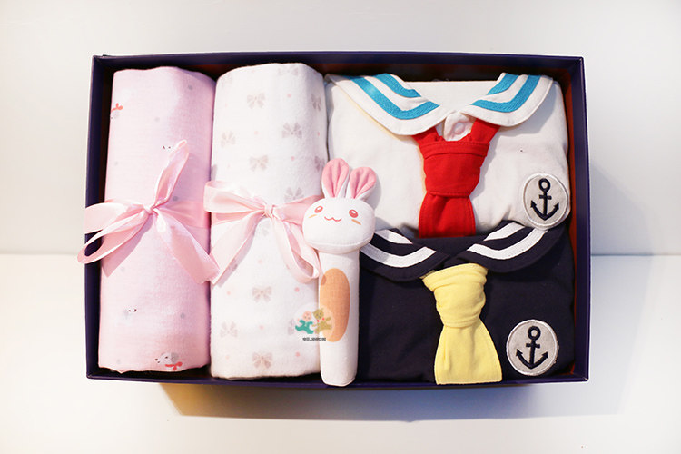 Coffret cadeau pour nouveau-né - Vêtements + Fournitures - Ref 1952955 Image 10