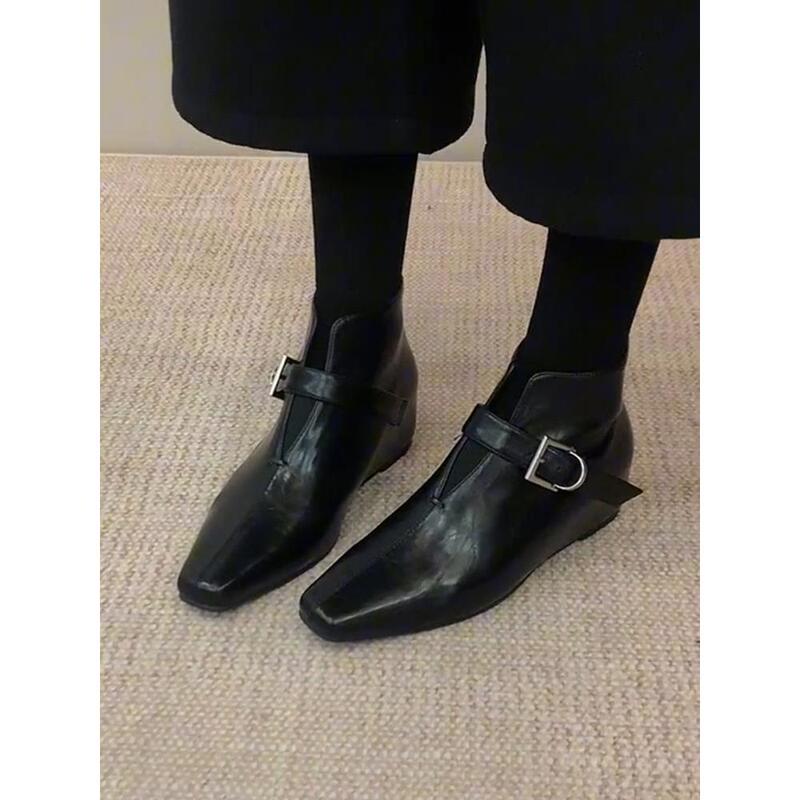 Cowhide! Women's Short Boots, British Style, Black Square Toe, Soft Leather, Metal Buckle, Versatile for Commuting, Height-Increasing Fashion Boots Cowhide! Women's Short Boots, British Style, Black Square Toe, Soft Leather, Metal Buckle, Versatile for Commuting, Height-Increasing Fashion Boots