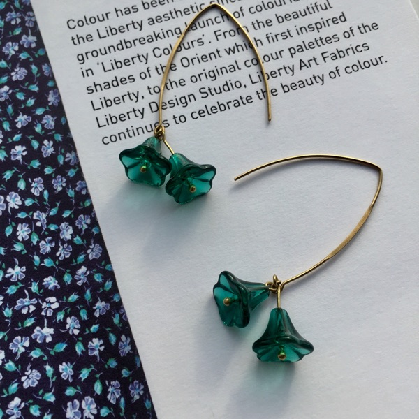 Private Beauty Ink Green Tripetal Floral Art Temperament Retro Earrings Glazed Earrings