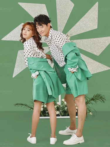 Небольшой свежий костюм для влюбленных, реквизит для фотографии подходит для мужчин и женщин, 2022