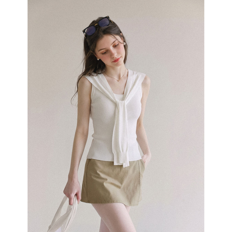 Umoneone Simple Casual Style White Sleeveless Vest for Women 2026 Summer Slim Fit Design Top