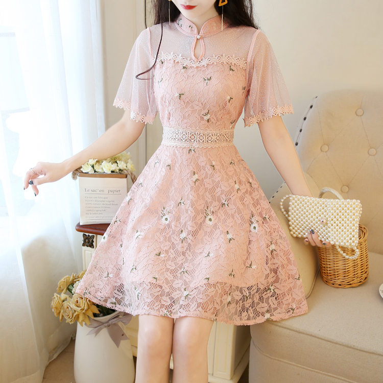 VK旗艦店 韓國風氣質蕾絲小花文藝拼接網紗短袖洋裝