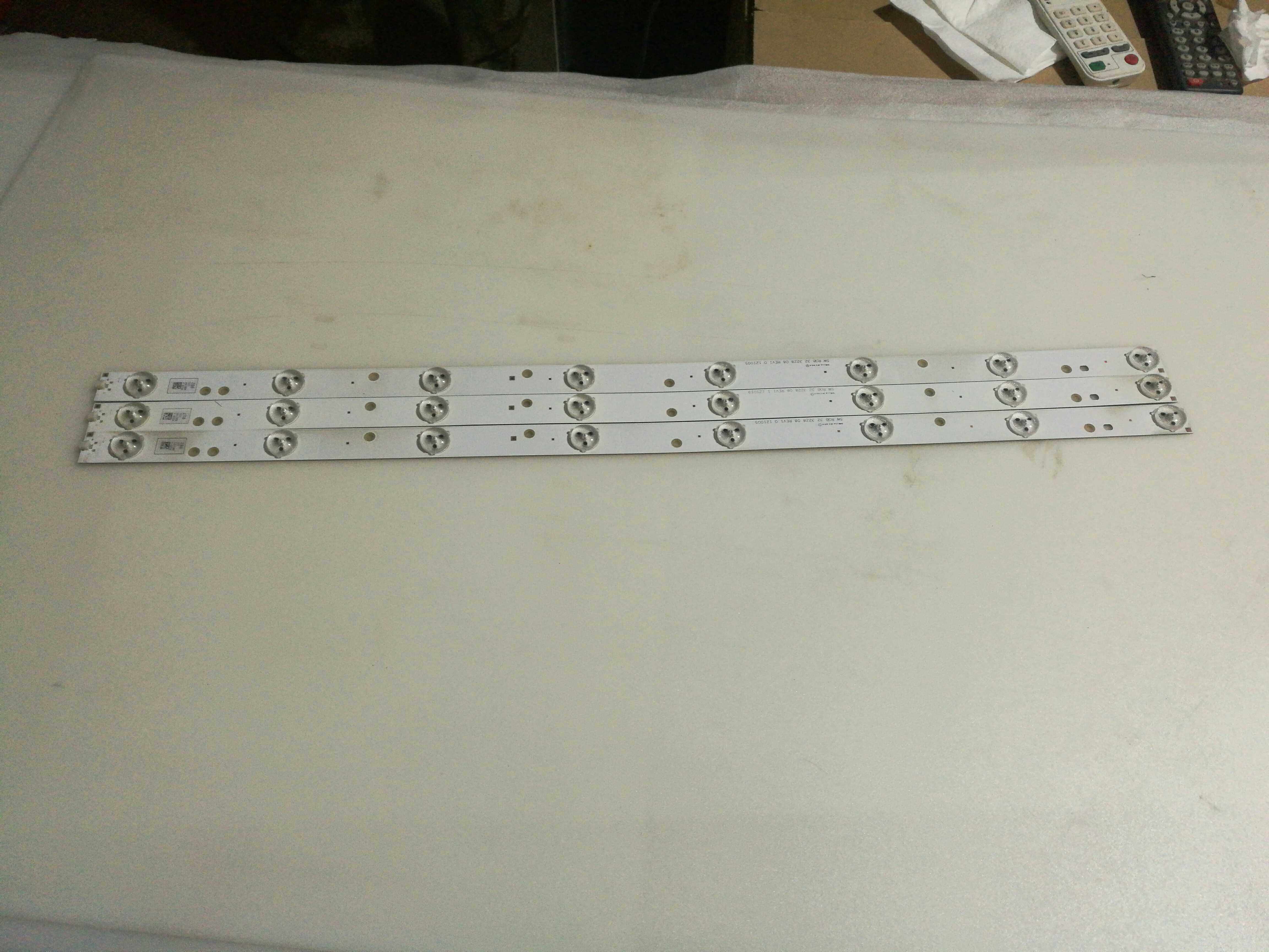 Crewy 32E350E original dress light strip SW RGB 32 3228 08 8 lights 3 sets of shop take no stock