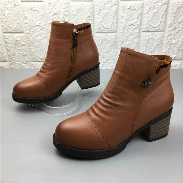 Hàng bò nhặt và rò rỉ ra khỏi bến giày da nữ dây kéo bên hông giày Martin boots da nữ giày cao gót dày mồ côi - Giày ống