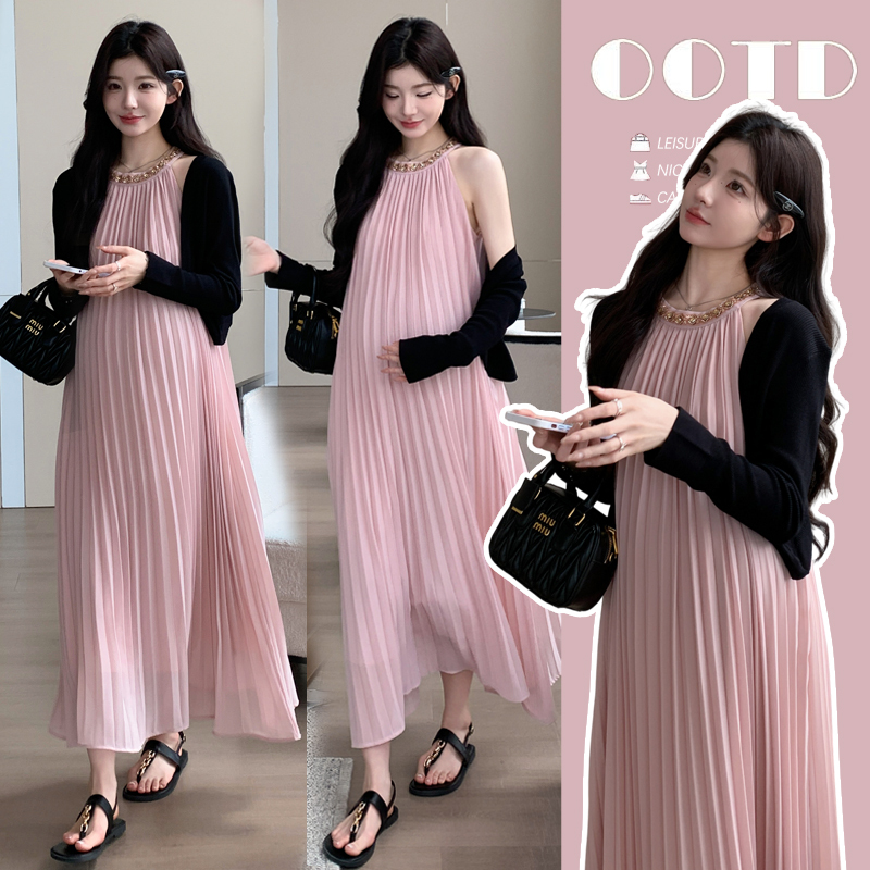 Maternity Wear 2026 Summer New Style French Seaside Resort Style Pleated Suspender Dress Sun Protection Cardigan Two-Piece Set