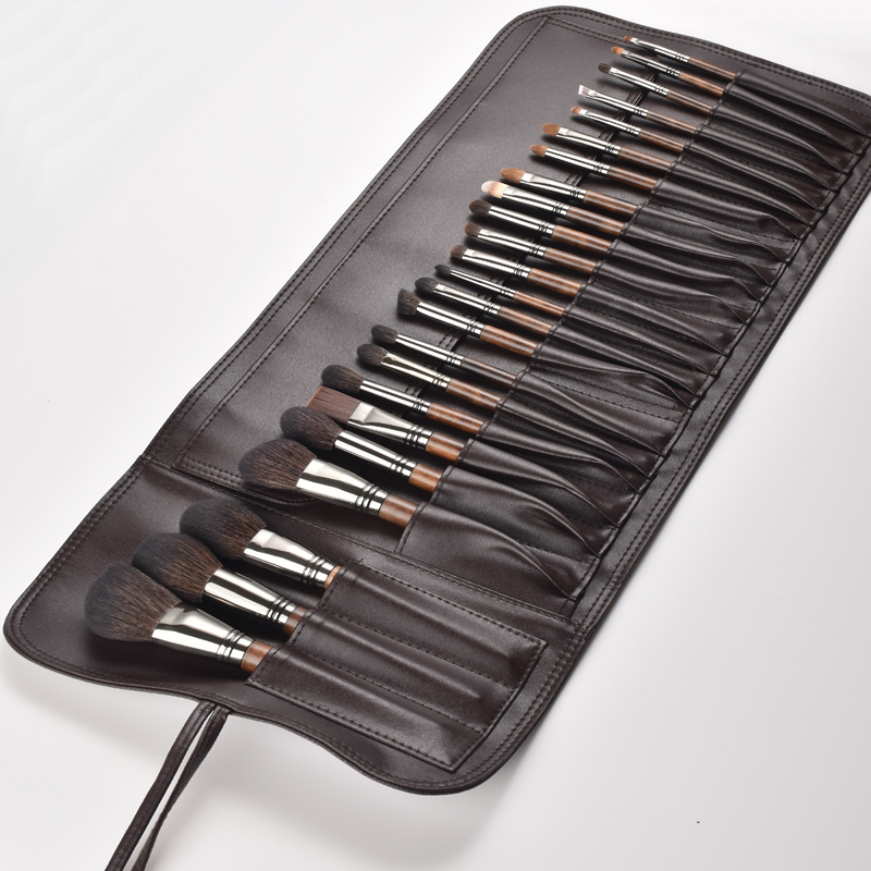 High-End Animal Hair Makeup Brush Set, Complete Set of Soft Brushes, Pure and Professional, Specially Designed for Makeup Artists High-End Animal Hair Makeup Brush Set, Complete Set of Soft Brushes, Pure and Professional, Specially Designed for Makeup Artists