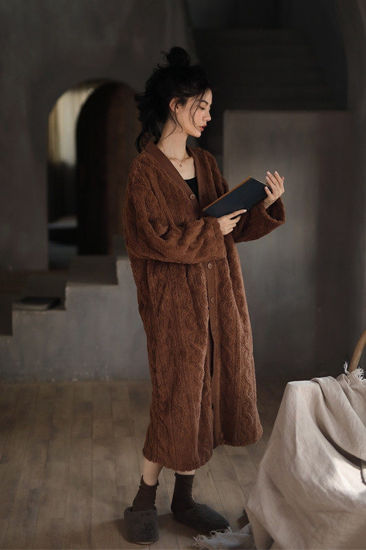 Sleepwear Woman Coral Suede Two-piece Set 2021 Autumn Winter Style Casual Plus Suede Thickened Long Version Sleeping Robe Flannel Can Be Worn Out