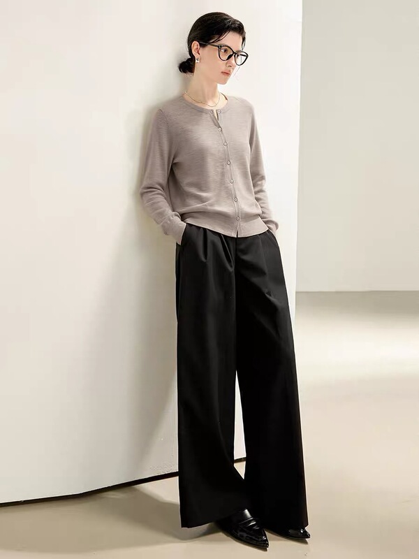 8604- Worsted Cardigan