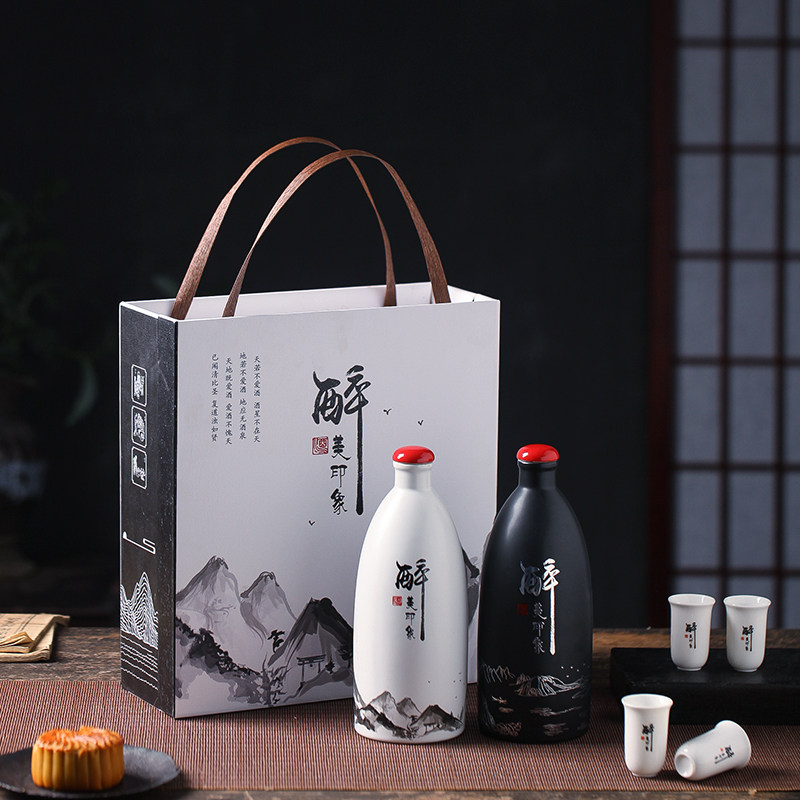 Jingdezhen ceramic wine bottle a pound of creative empty bottle Antique liquor bottle empty wine jar small jug household seal