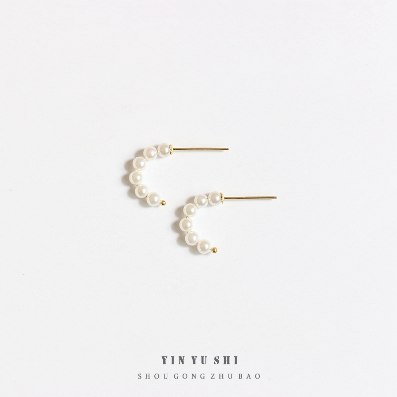 Original handmade niche temperament pearl arc ear pin silver plated 14k gold minimalist design mini pearl earrings