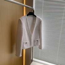 Yan is worth the great beauty of the king's world ~ white v-neck hand sewing edge fragrant wind woven short coat women's knitted cardigan coat