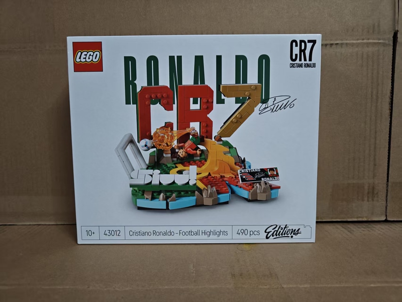 Lego 43012 Cristiano Ronaldo - Classic Goal Moment Educational Building Block Toy Gift Collection