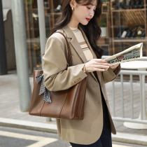 Japanese tote bag female 2021 summer new fashion texture retro shoulder bag female niche design armpit bag