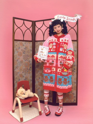 Lutra Jump [Lucha Sauce Garden] Красная чайная комната медведь медведь для норки с капюшоном теплое вязаное кардиган длинный