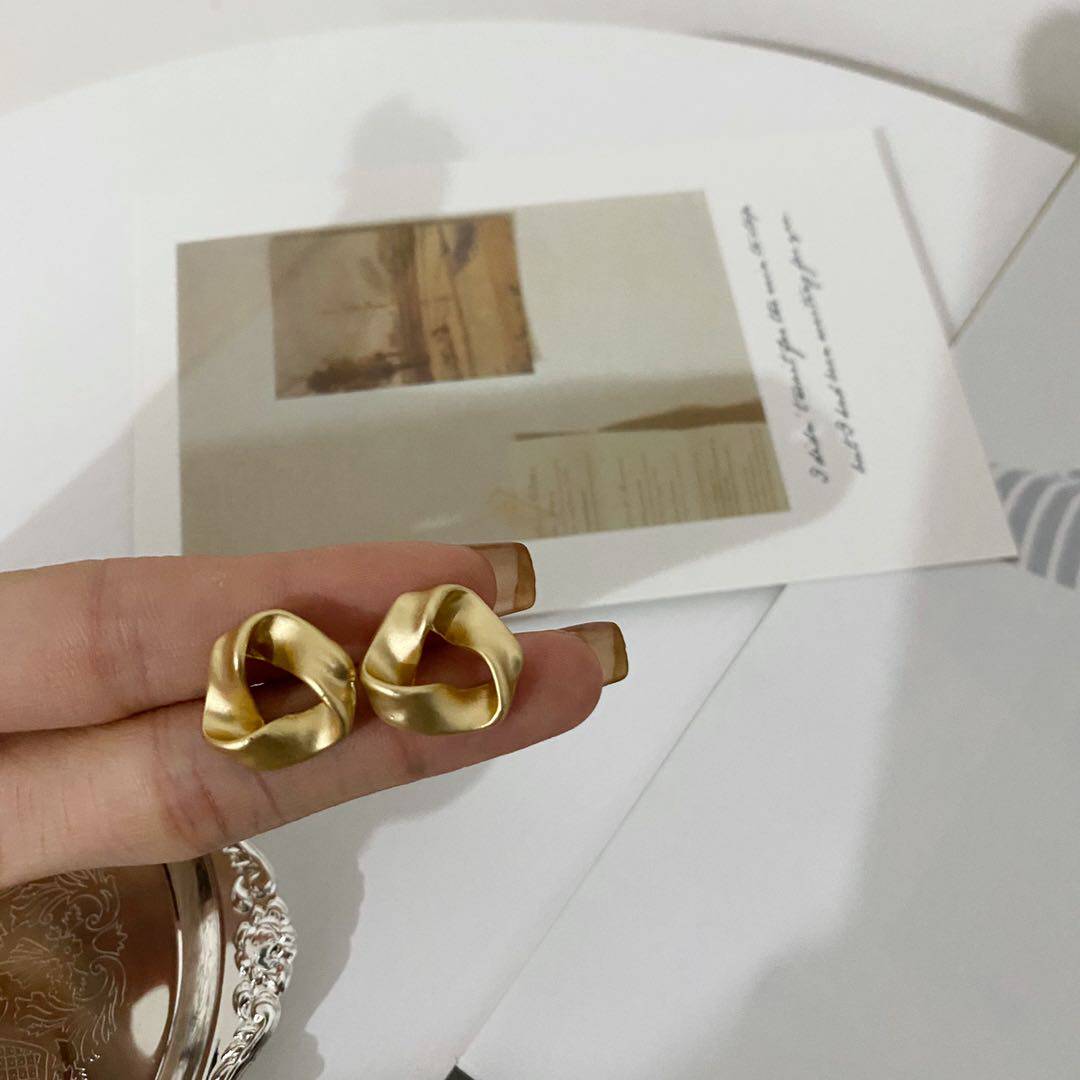 Matt Golden Temperament Delicate Ear Pin 925 Silver Pin Korea Knotted Design Sensation 100 Hitch Mesh Red Without Ear Clip