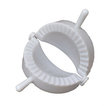 Making dumplings padded dumplings crescent-shaped flower-shaped household dumpling molds one-yuan shop stalls department stores wholesale