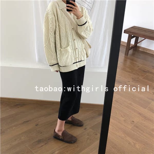 Withgirls / Mới tháng 9 năm 2018 Thu Đông Phong cách Hàn Quốc Lapel College Wind Twist Pocket Sweater khoác len
