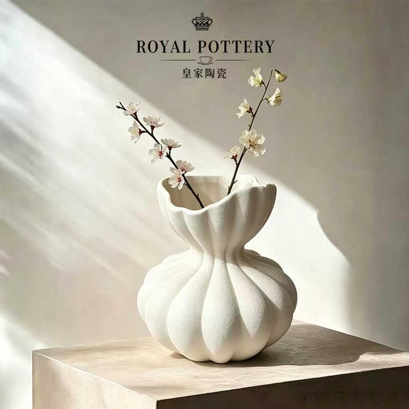 Jingdezhen Ceramic Decorative Vase, Simple Retro Wabi-Sabi Style, Home Living Room Vintage Coffee Table, Entryway Homestay Flower Vessel