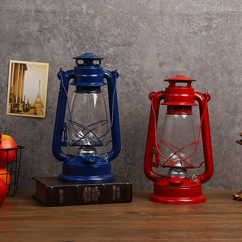 Retro Nostalgic Old-Fashioned Kerosene Lamp, Rural Portable Lantern, Outdoor Camping Ambiance Oil Lamp, Photography Decoration Ornament