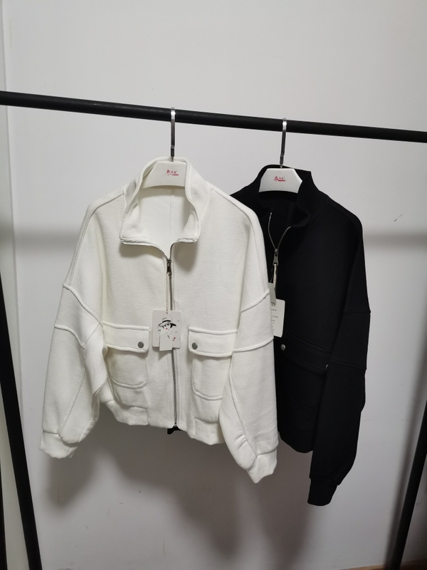 2025 Fashionable Baseball Jacket with Stand Collar, Casual Korean Style, Women's Age-Reducing Cardigan Sweatshirt Jacket