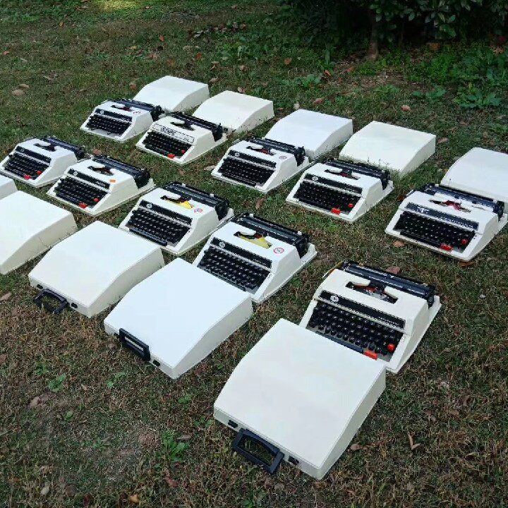 Full English Mechanical Typewriter Vintage Typewriter