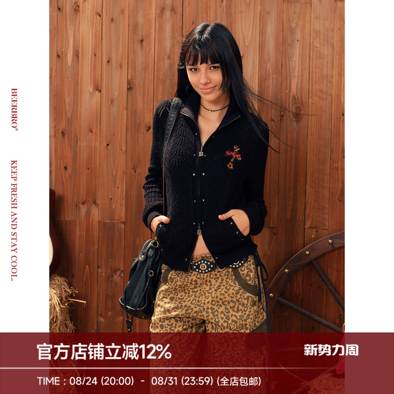 Beerbro『Retro Western』Versatile and Exquisite Cut Out Floral Knit Autumn and Winter Slimming Polo Collar Sweater Jacket Beerbro『Retro Western』Versatile and Exquisite Cut Out Floral Knit Autumn and Winter Slimming Polo Collar Sweater Jacket