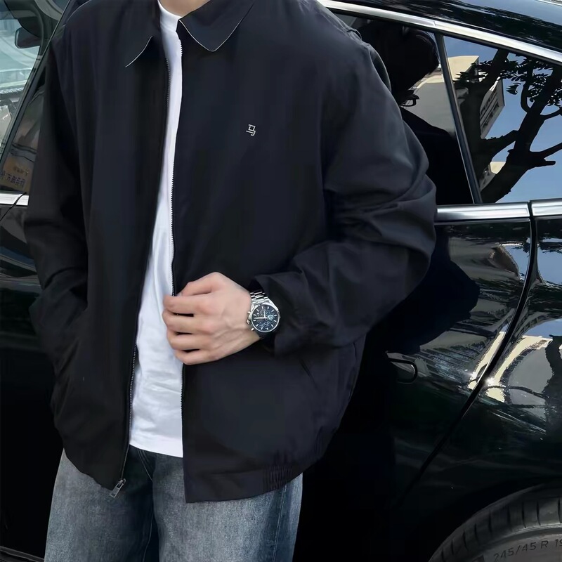 Old Money Style Classic Embroidered Pony Logo Jacket with Lapel, Zipper Pockets, Simple Unisex Long-Sleeve Loose Coat for Autumn and Winter Old Money Style Classic Embroidered Pony Logo Jacket with Lapel, Zipper Pockets, Simple Unisex Long-Sleeve Loose Coat for Autumn and Winter