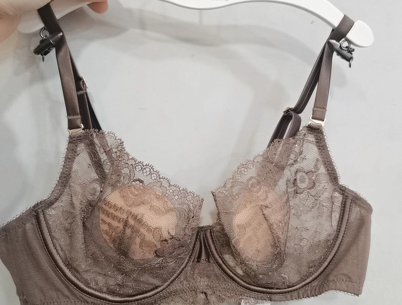 65235 Colorful Stylish Anti-Bump Nipple Covers Bc Crystal Cup Sexy Lace Bra Lightweight Comfortable Underwear 25 Years
