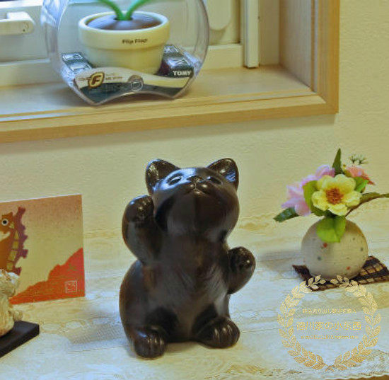 Japanese traditional and Fengxin Love ceramic recruitment cat black opening up financial and safety installation