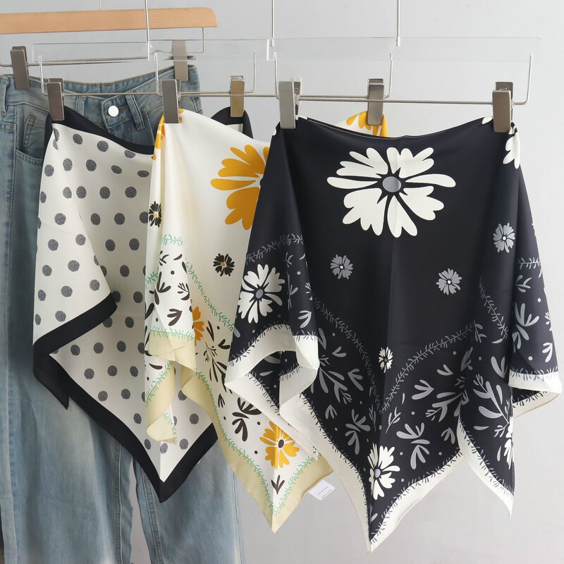 Korean Triangle Scarf for Women, Layered High-End Silk Scarf, 2025 New Style Waist Scarf, Paired with Jeans, Accessory Waist Decoration