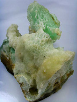 Green Aragonite Aragonite Earth Baby Collection Ornamental mineral crystal specimens