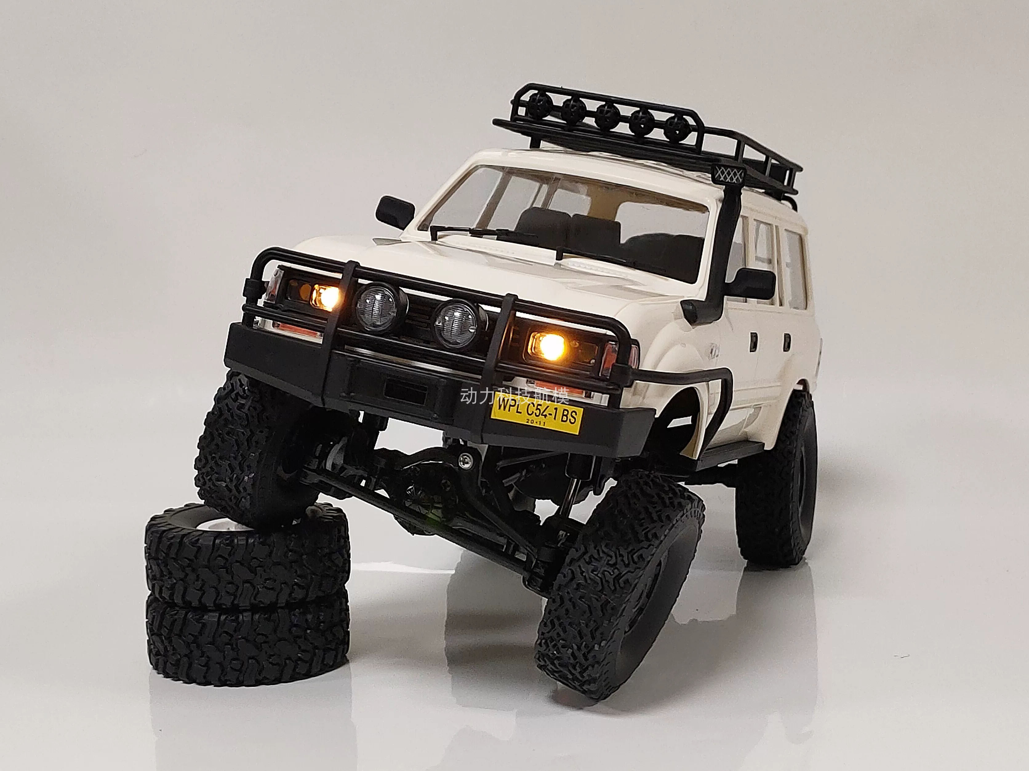 Toyota, полноразмерный внедорожник с четырьмя колесами, дистанционное управление, масштаб 1:16, может взбираться