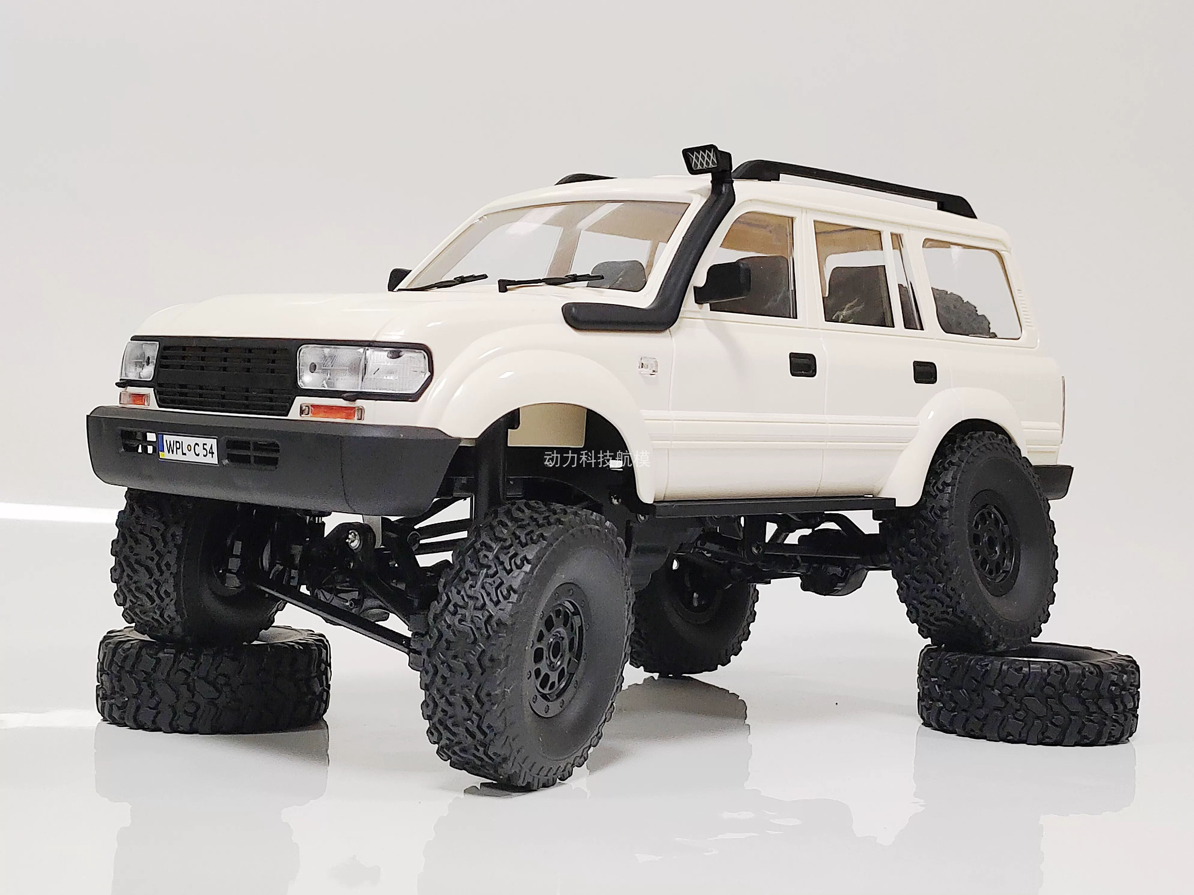 Toyota, полноразмерный внедорожник с четырьмя колесами, дистанционное управление, масштаб 1:16, может взбираться