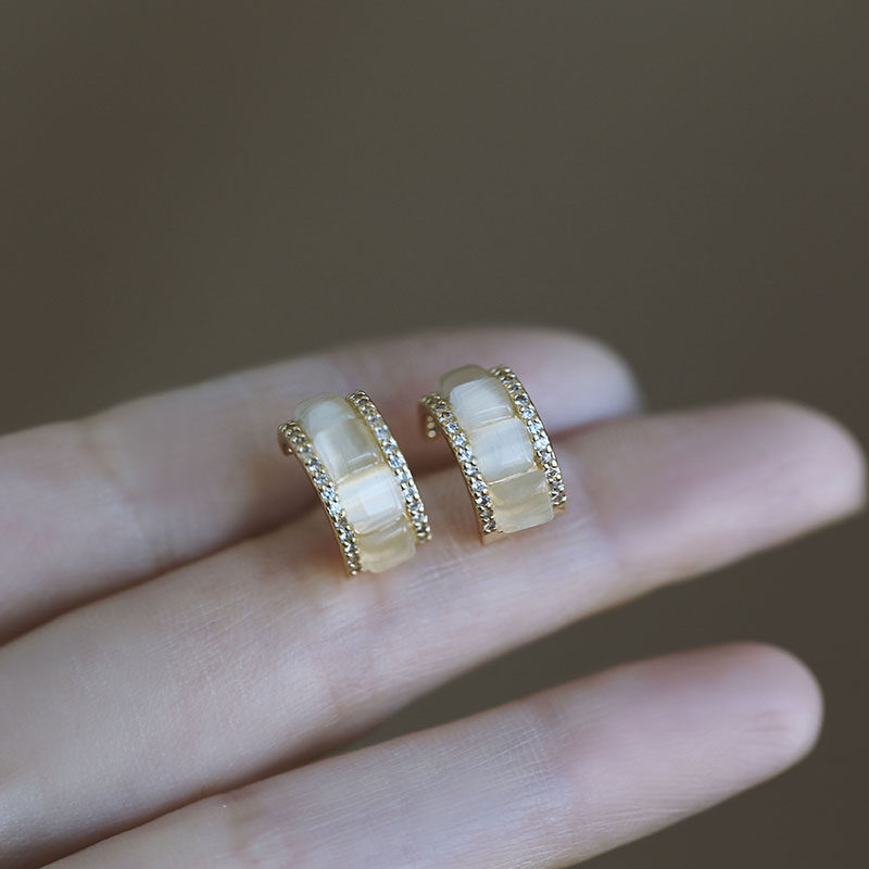 Silver Moto Home s925 Pure Silver Needle Amber Vaulted Ear Pin 2021 New Tide Retro Temperament Superior Earrings Woman