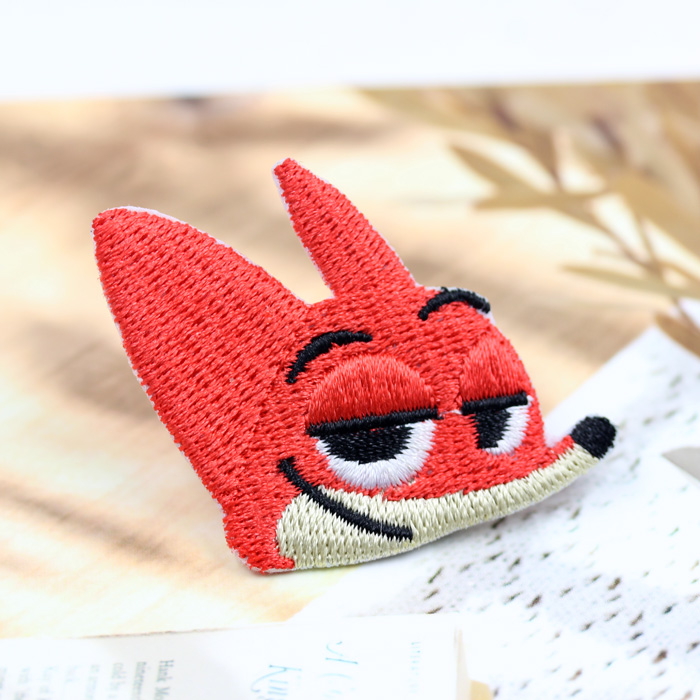 Cartoon Anime Crazy Animal City Fox Nick Cá nhân Vải thêu Sticker Trang trí DIY Trâm nhỏ - Trâm cài nút cài áo