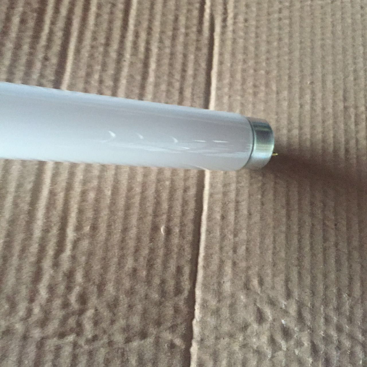 新款家用t8一体化led灯管 18W日光灯节能支架全套日光灯管超亮1.2