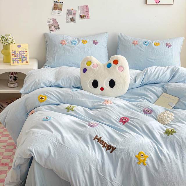 Cartoon cute style bed four-piece set skin-friendly and comfortable bed sheets quilt cover cover single student dormitory bed three-piece set