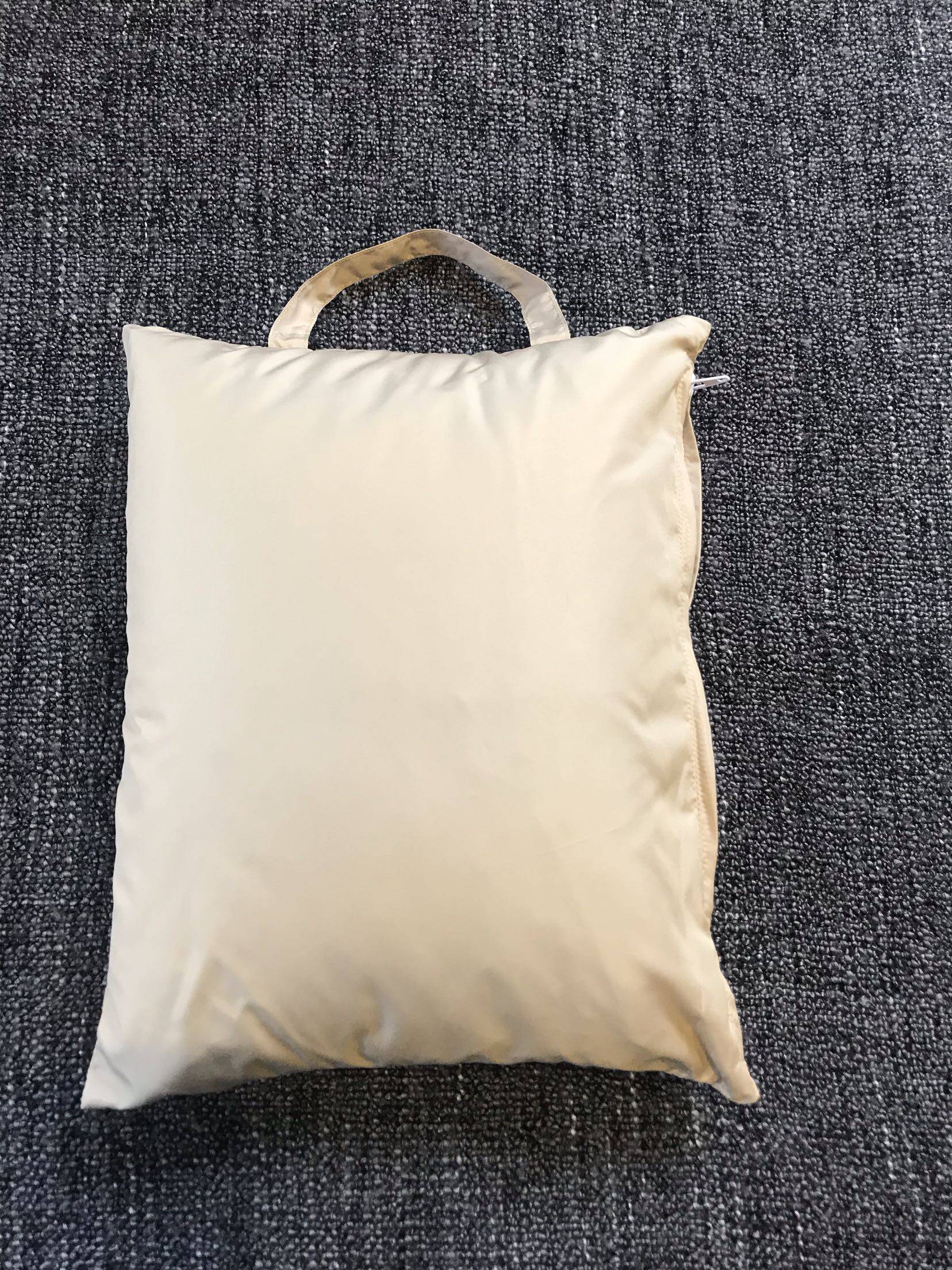 Day single multifunction down cover blanket The shoulder bag is padded by waist cushion beige curry Tibetan green with beige collection bag