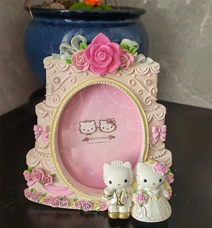 6inch Wedding Celebration Photo Frame Lover Sanrio Hello Kitty Cat Kt Resin Photo Frame Crafts