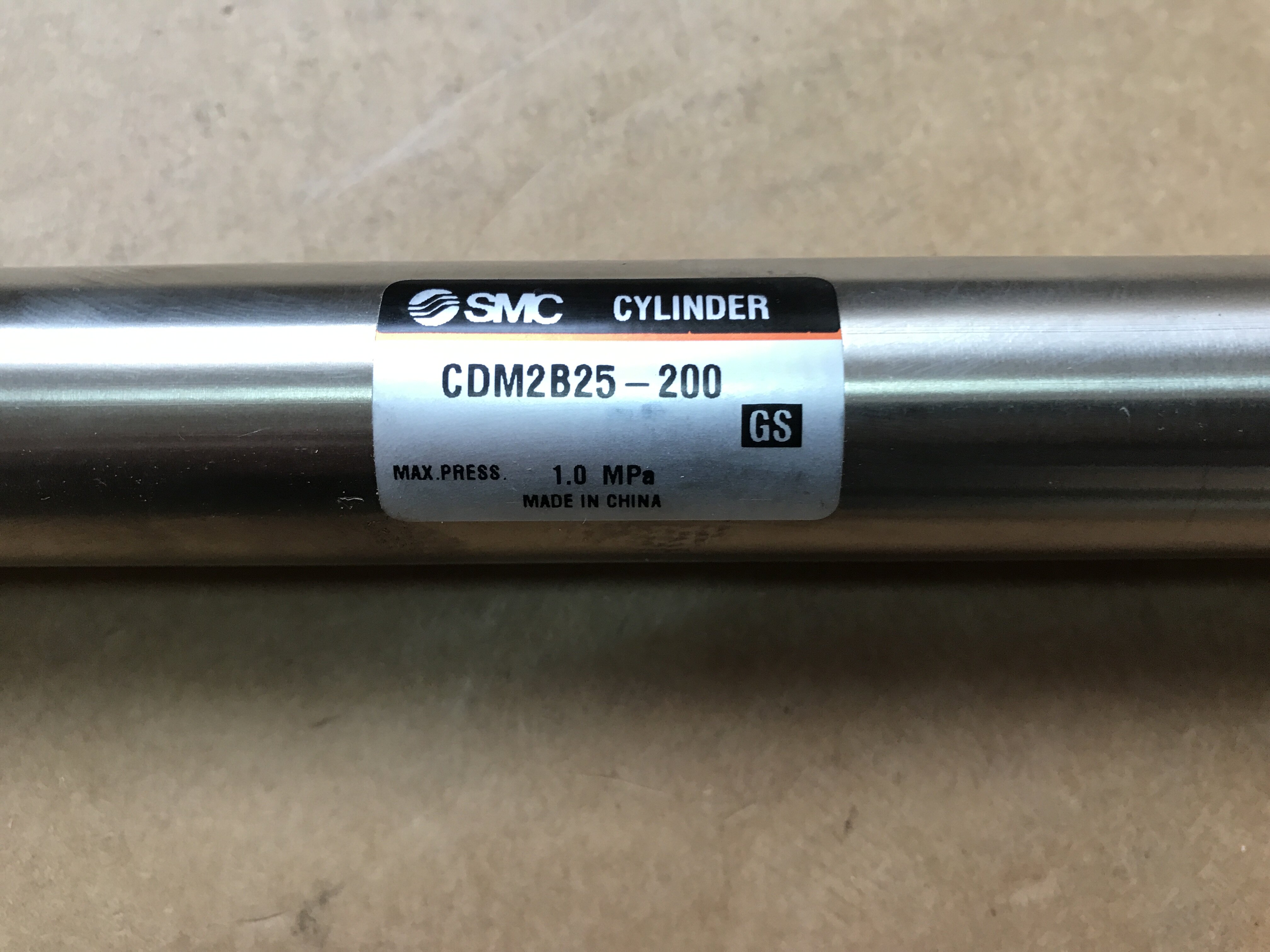 CDM2B25 - 200 Japanese SMC mini cylinder is new