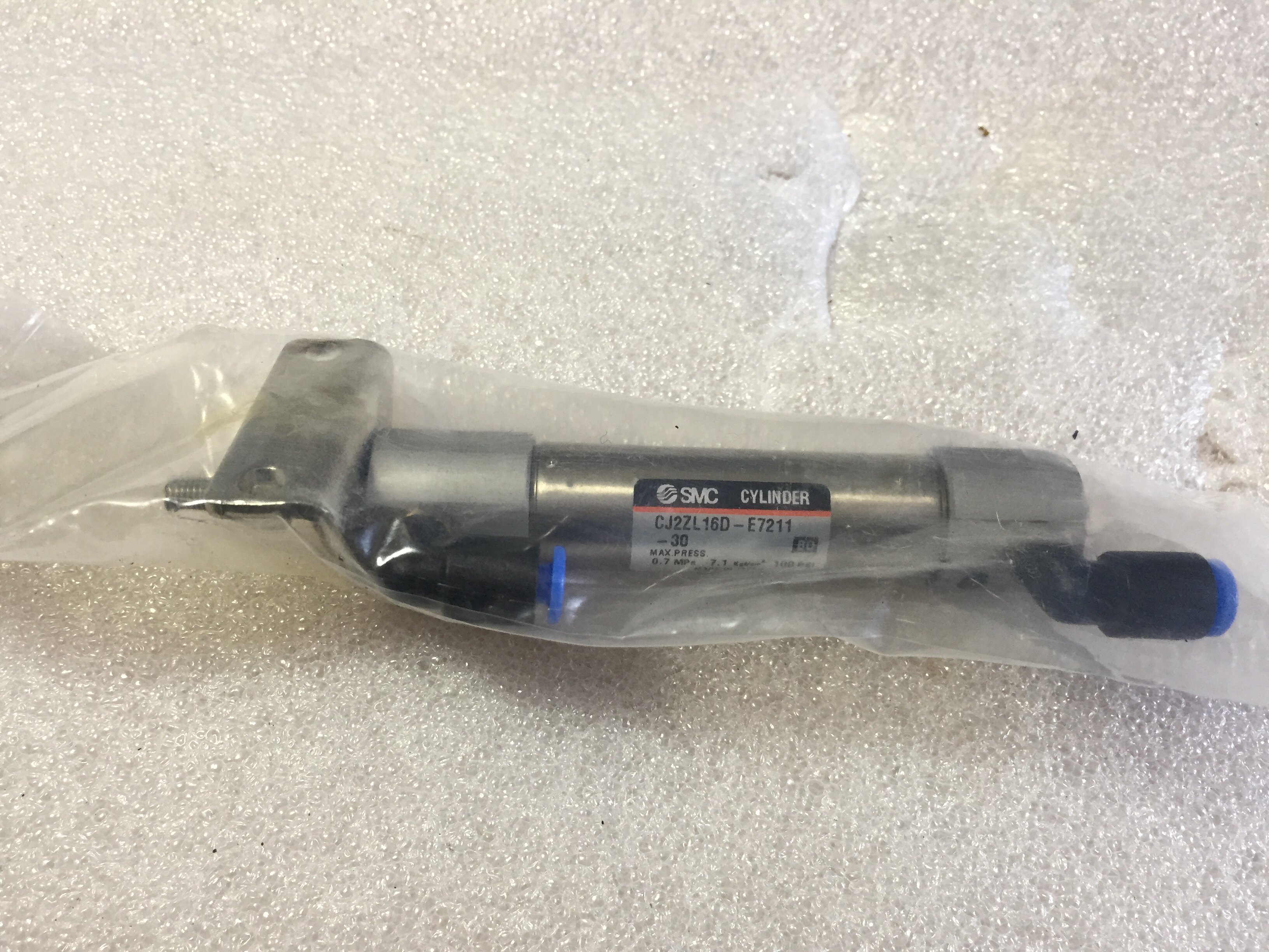CJ2ZL16D-E7211-30 Japan SMC cylinder original brand new