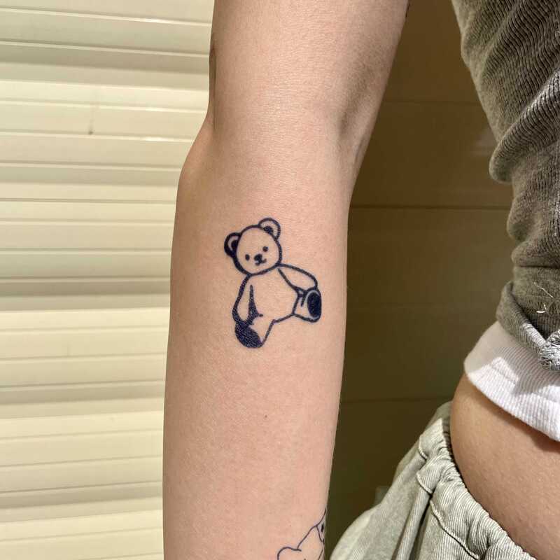 Friendly Odd｜Exclusive Toy Bear Semi-Permanent Herbal Tattoo Sticker, Waterproof, Long-Lasting, Non-Reflective, 1 Piece